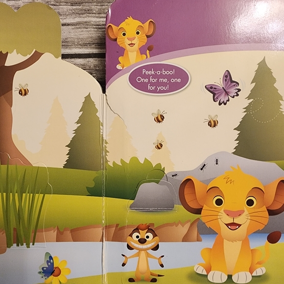 Disney Baby Lift a Flap Peek a Boo book - Picture 7 of 8
